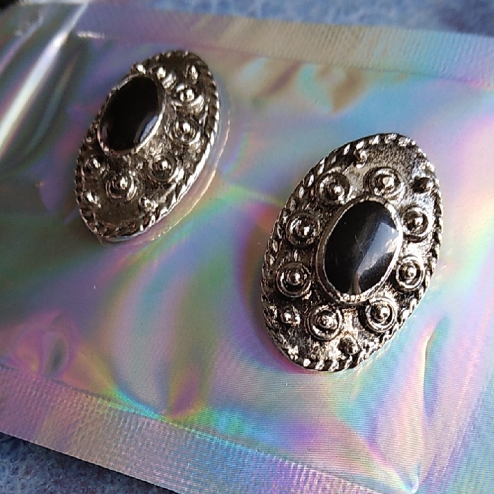 Vintage 80s Silver and Black Oval Stud Earrings
